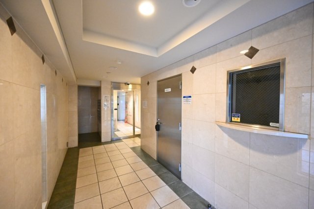 プレール荻窪弐番館6階 エントランス