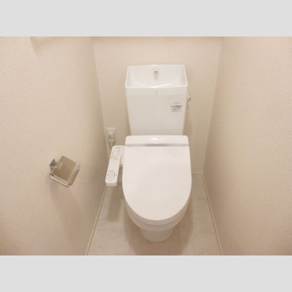 グランドソレイユ103号室 トイレ