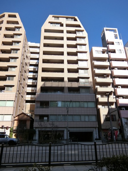 アトラスミオ浅草雷門 外観