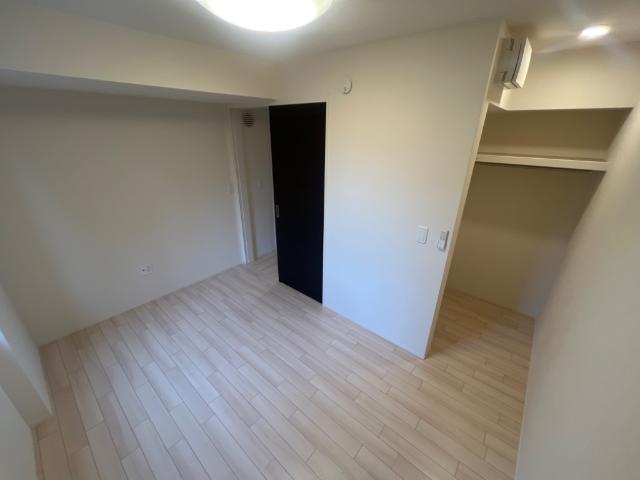 メゾン・ソラリス 洋室