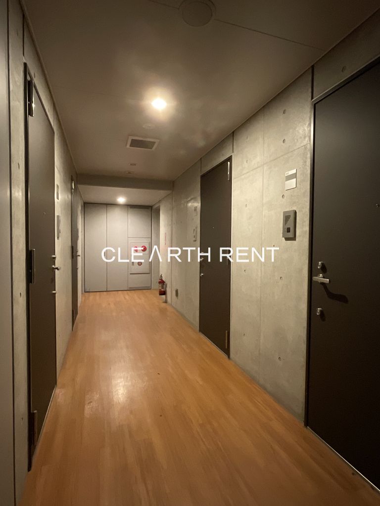 コンシェリア恵比寿9階 雨風を気にすることのない、内廊下仕様