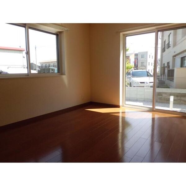 アドバンス霞　東棟A号室 リビング