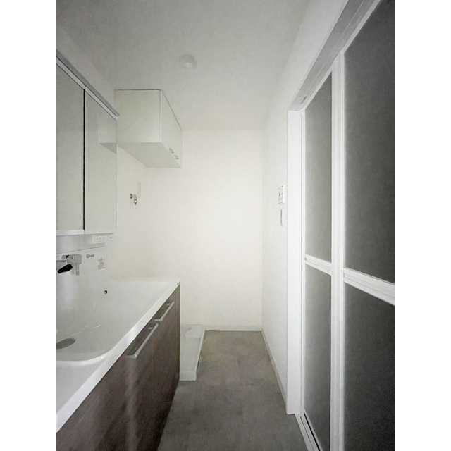 第六竹石マンション302号室 内観