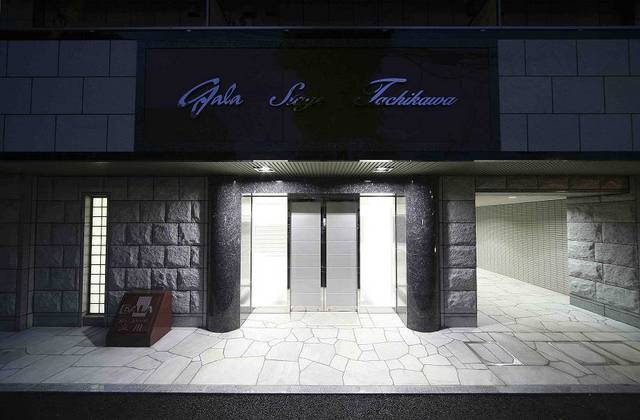 ガラ・ステージ立川3階 大理石調の豪華エントランス