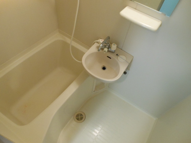 ヴィトレスク0502号室 バス