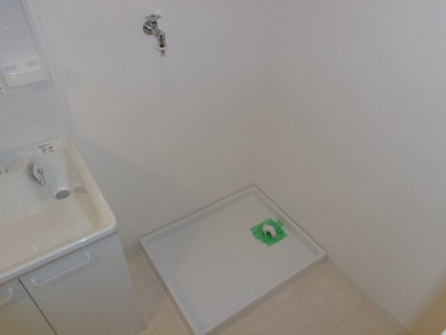 ドミールシャルム102号室 室内洗濯機置場