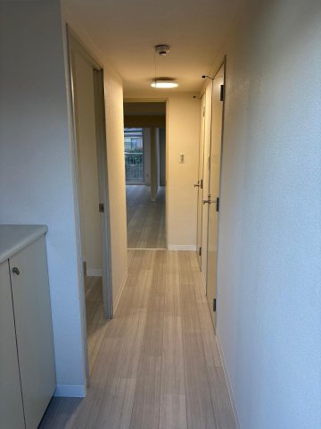 緑と海辺のフロレッタ203号室 玄関