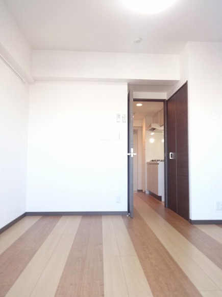 クレヴァンス川崎鹿島田703号室 リビング