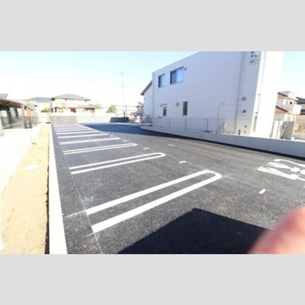ラフォーレ弐番館 駐車場