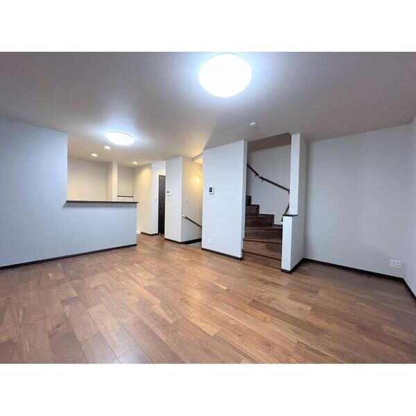 さいたま市桜区栄和2丁目A棟 リビング