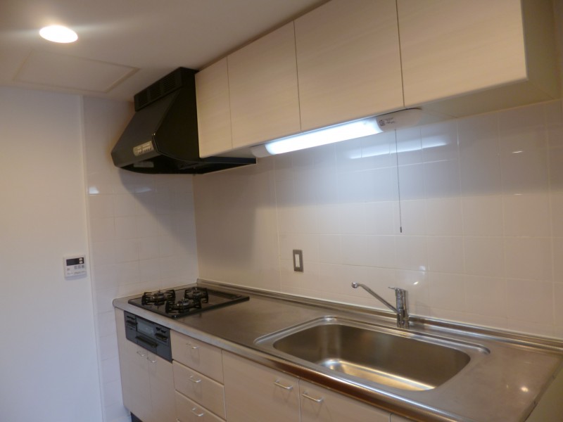 河田町ガーデン１号棟8階 キッチン