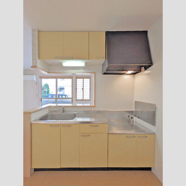 コゥジーコート　A/B キッチン(段落ち)