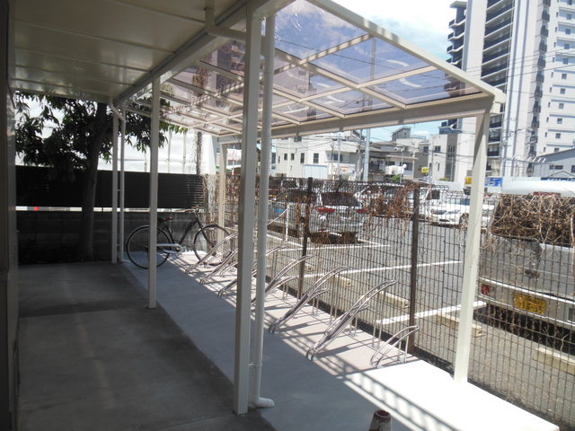 サンイング所沢0308号室 自転車置場