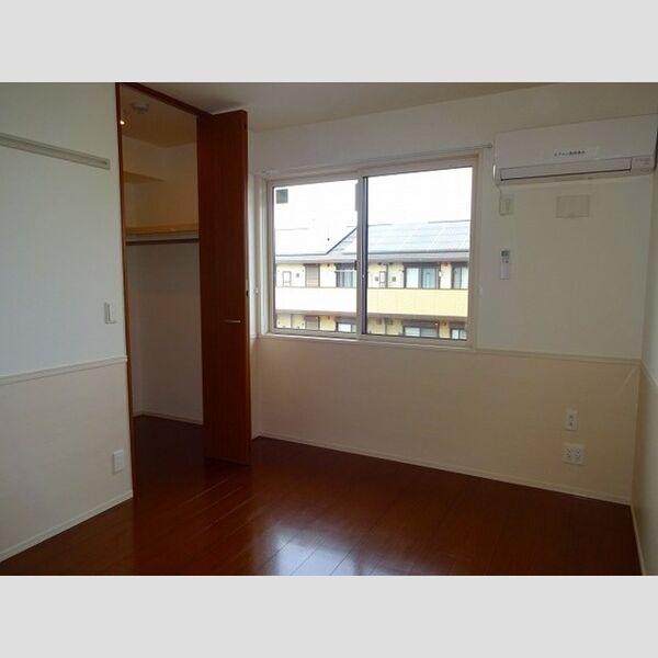 クレッシェンド205号室 居室