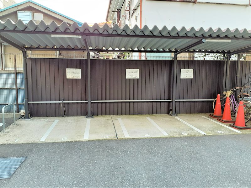 レジディア中延8階 バイク置場