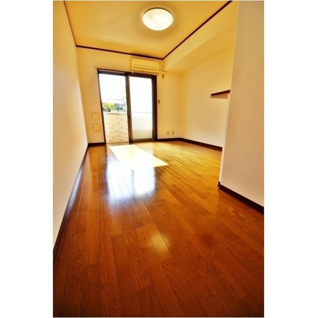 アムール 久々田 リビング