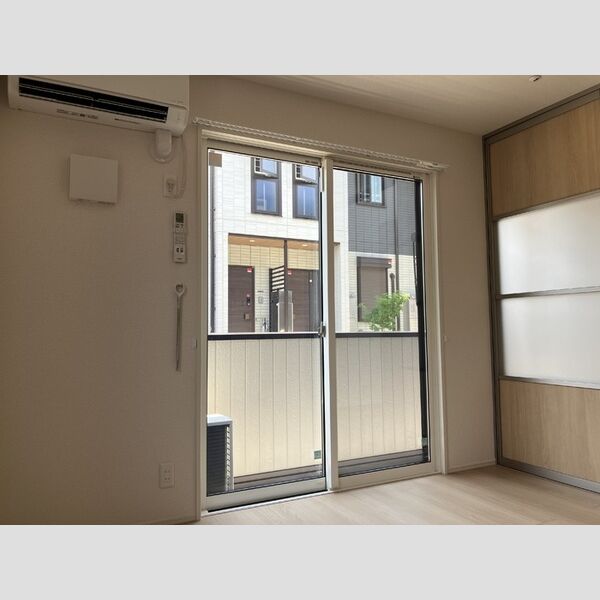 エクラン ウルー湘南N リビング