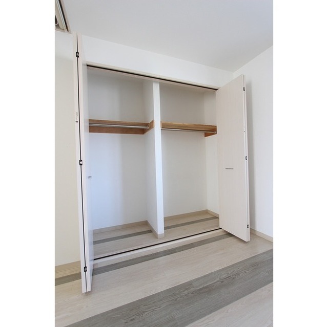 ポム・ドゥ・パン302号室 クローゼット