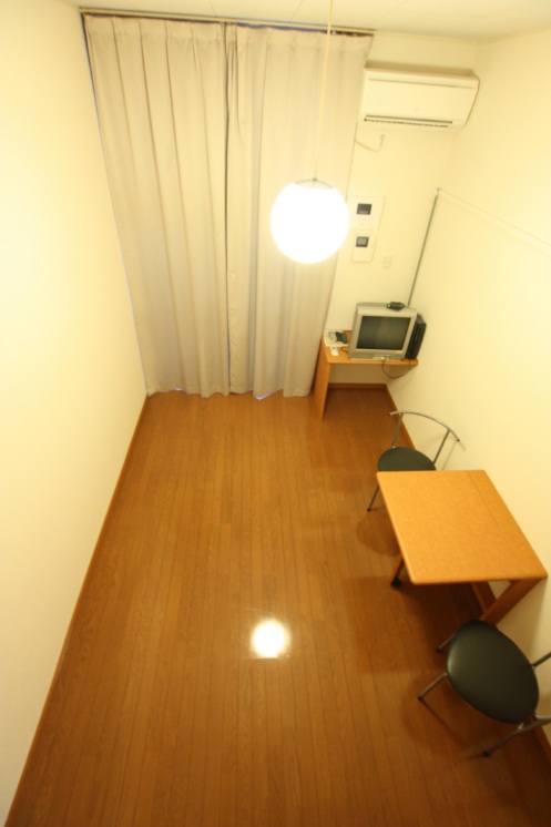 レオパレス鶴ヶ島 リビング