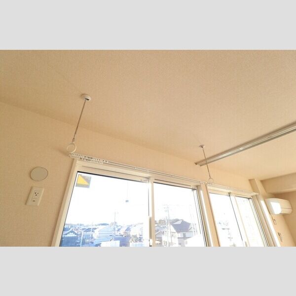 アルフォーレ305号室 室内物干し