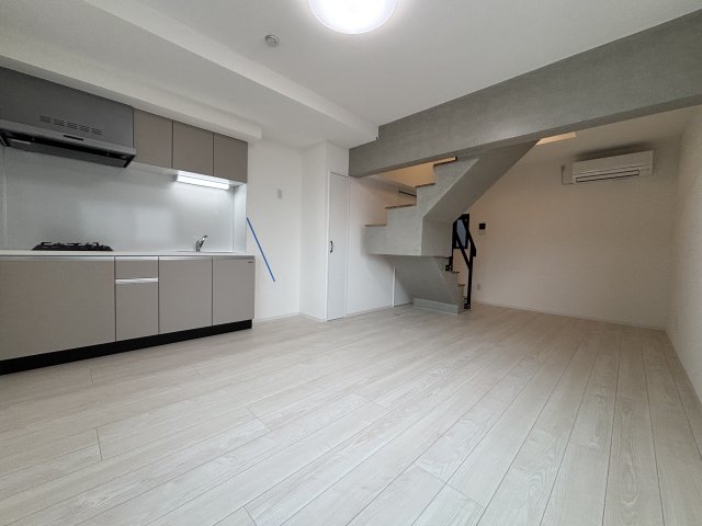 ブライト住吉401号室 リビング