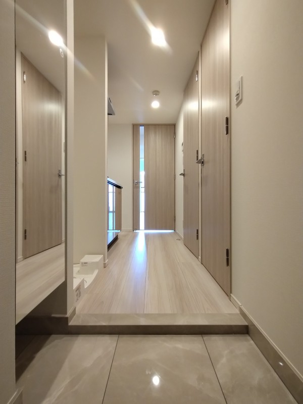 クレイシアIDZ中野鷺宮 玄関