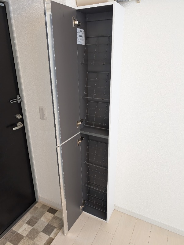 CREAL王子North5階 下足入れ