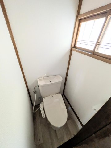 鎌ケ谷大仏戸建 温水洗浄便座付きトイレてす