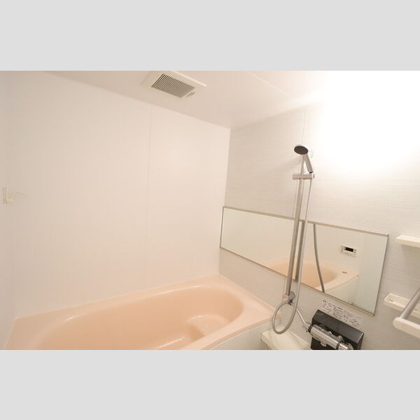 ロイヤルコート　D バス