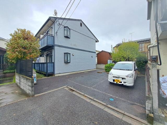 ラ・フェスタ2階 駐車場