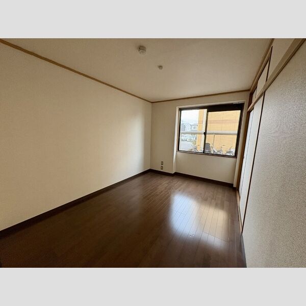 ヴェラクレスト　壱番館102号室 北側洋室