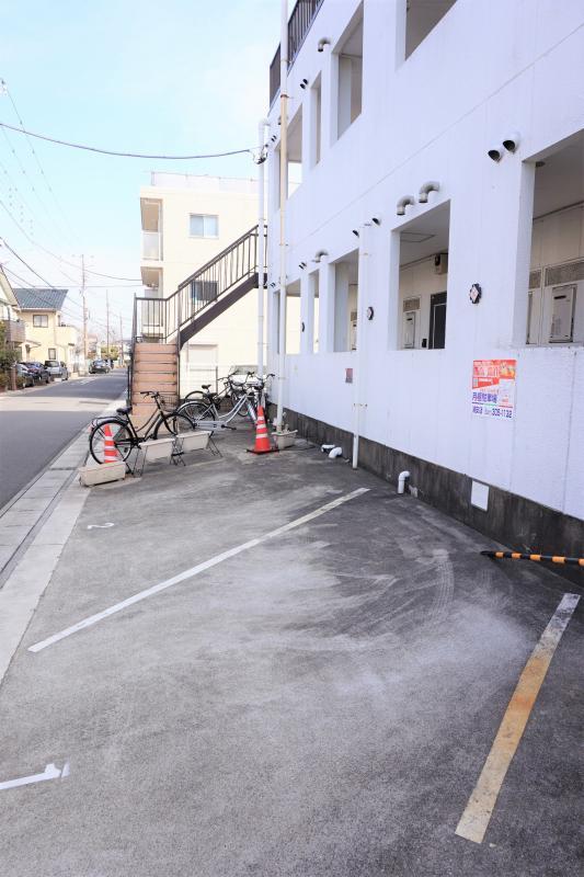 パストラル１７(E-174)3階 エントランス