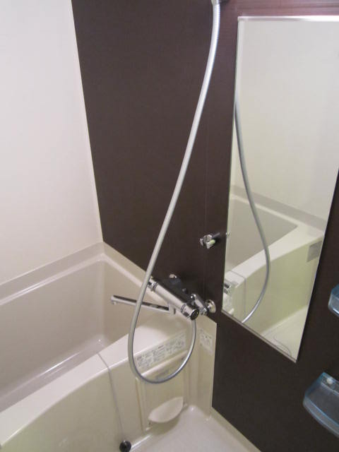 グランド・ガーラ横濱元町10階 浴室乾燥機付きバス