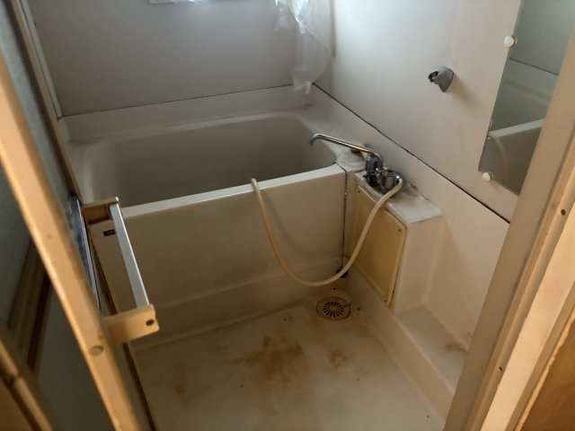 領家レジデンス202号室 クリーニング前の写真です