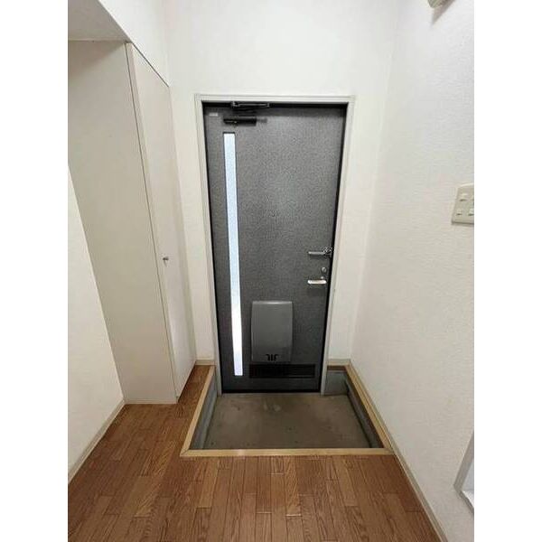 グランソレイユ 玄関