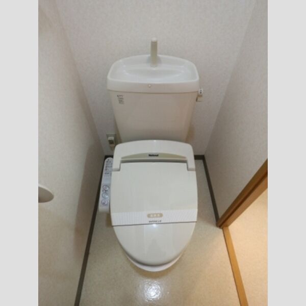 ラティニア506号室 温水洗浄便座