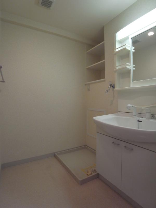 朝日レジデンス7階 同建物別部屋の参考画像