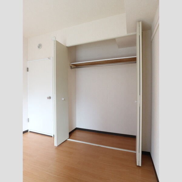 第二パールメゾン染谷108号室 クローゼット