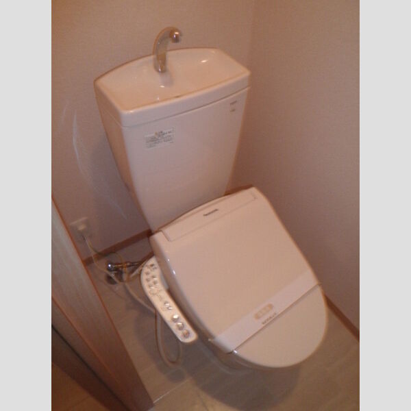 ポート・ルピナス　A棟 トイレ