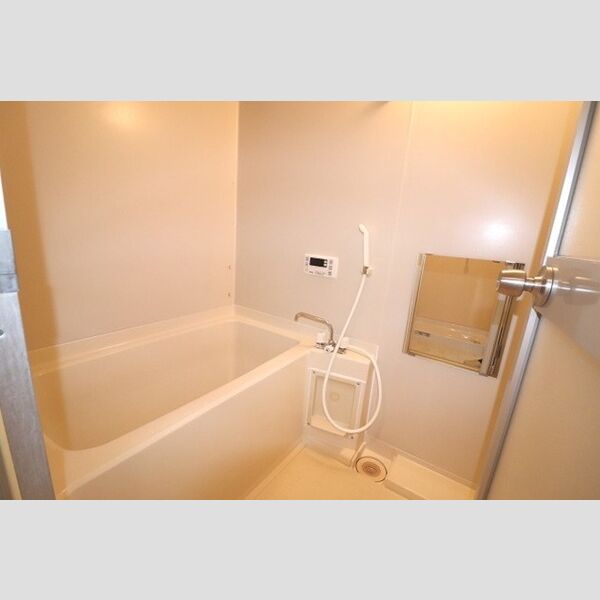 プレジール井山211号室 浴室　追い焚き給湯付