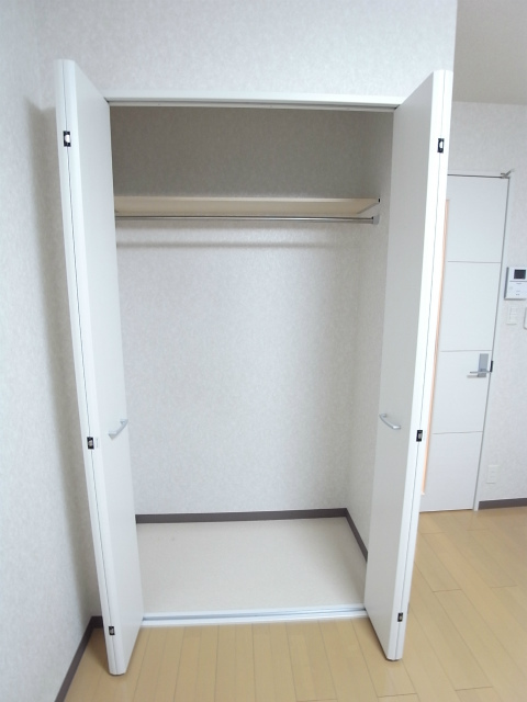 リリックコートアン・シャトー2階 収納