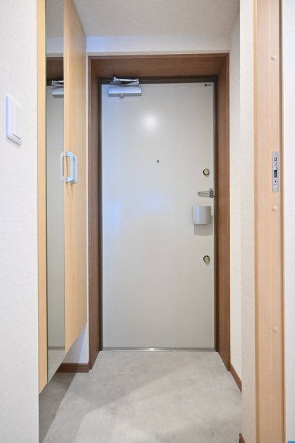 ＣＥＮＴＲＡＬ　ＧＡＲＤＥＮ　ＲＥＳＩＤＥＮＣＥ　ＴＯＫＹＯ2階 玄関