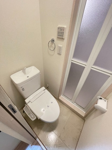 フォンテーヌ2階 同建物別部屋の参考画像