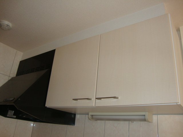 パールハイム鎌倉 キッチン収納