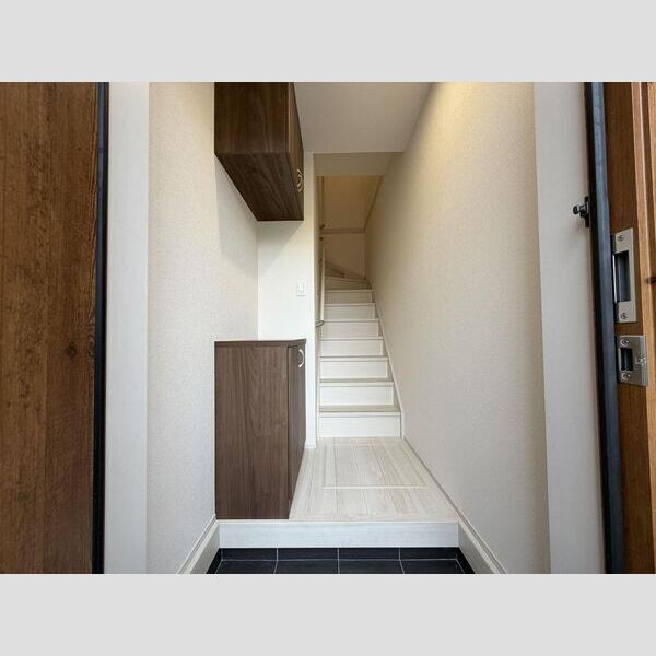 リーブルファイン柏南逆井 玄関