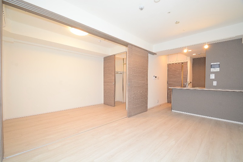 ステージグランデ台東根岸アジールコート11階 ※カラータイプ異なります。