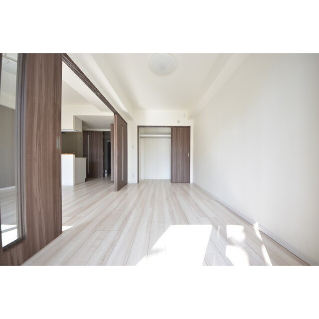 Court Blanche0209号室 内観