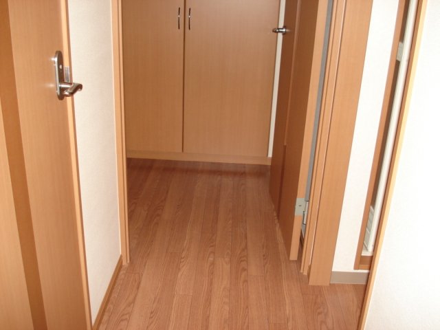 サンヴィラージュ 廊下