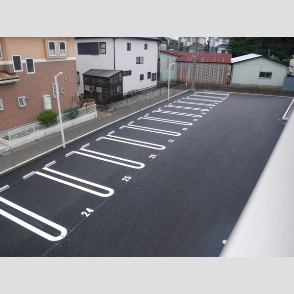 アマービレ　B棟203号室 駐車場