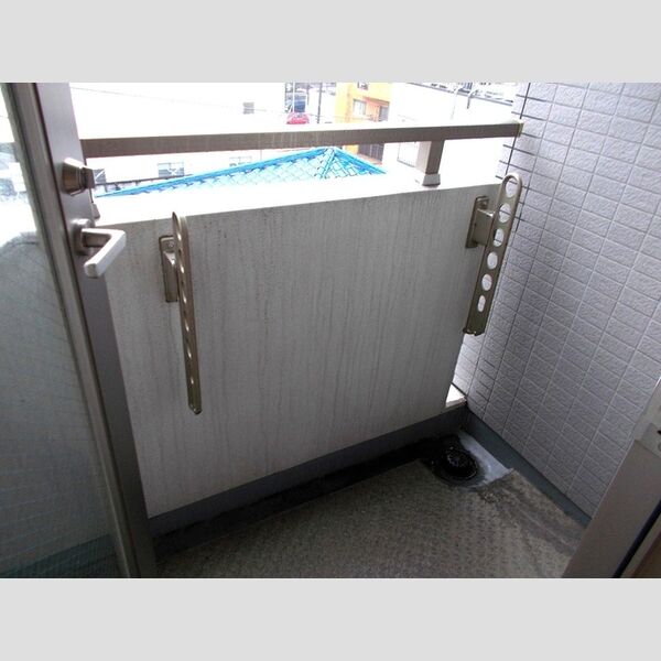 アーバンフォート横浜405号室 バルコニー